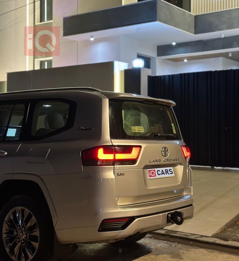 تويوتا لاندكروزر